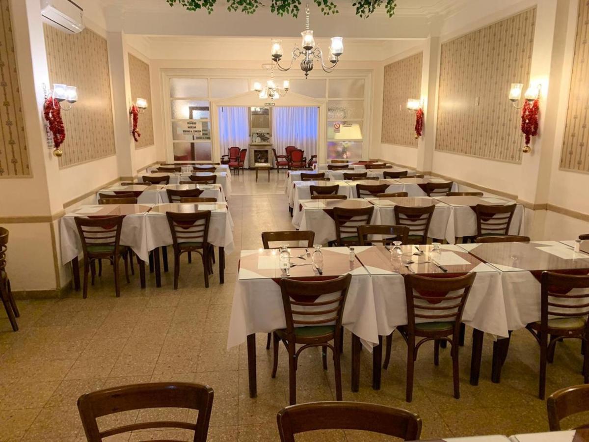 Hotel La Salle Мар дел Плата Екстериор снимка